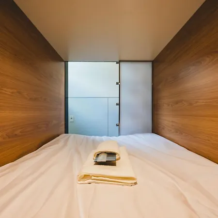 Takt Jongno Female Only Capsule Hotel